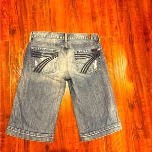 7 for All Mankind dojo short wide capris size 29
